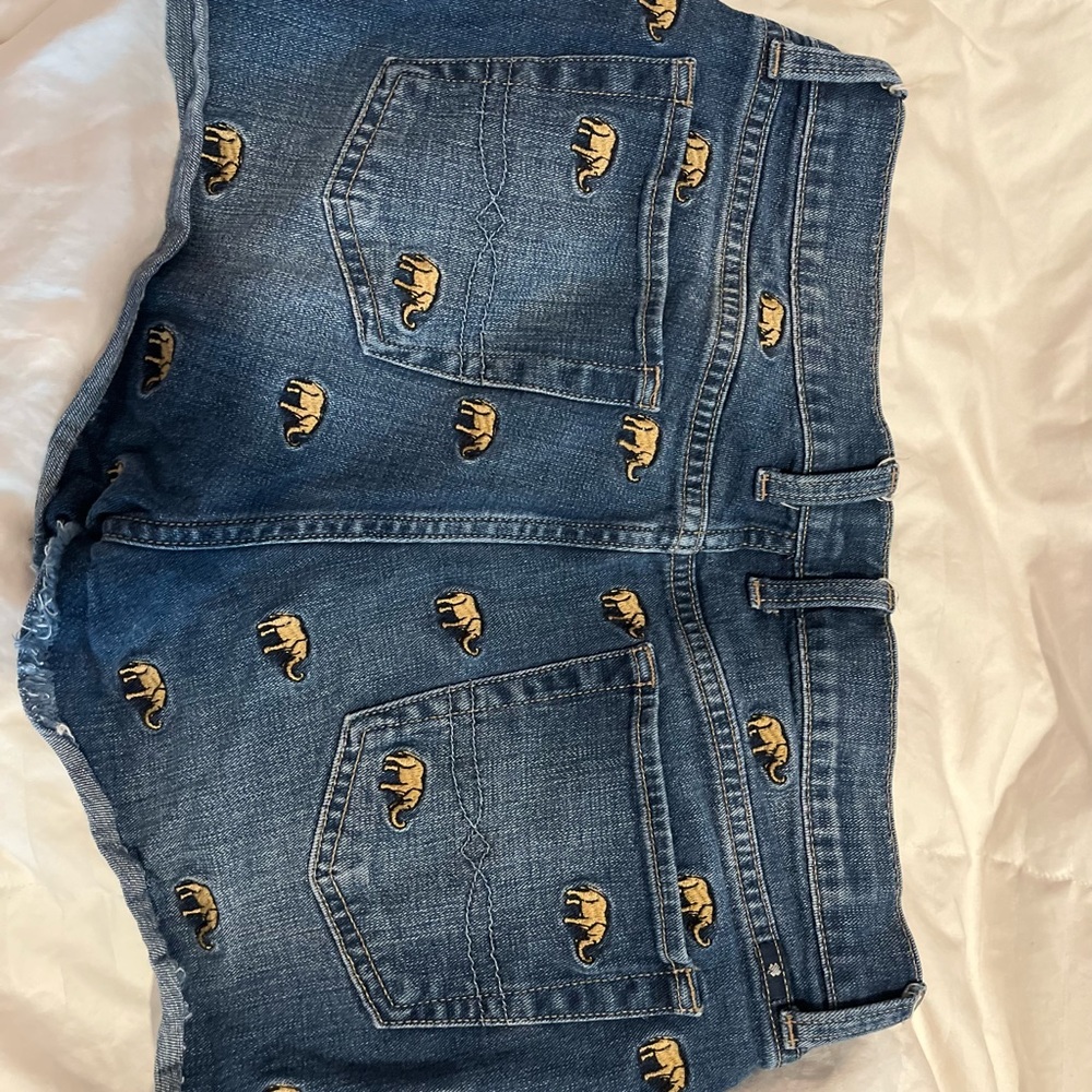 Lucky Brand Elephant Malibu shorts.